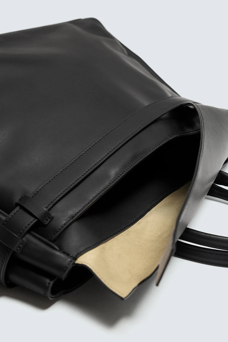 LEATHER HANDBAG
