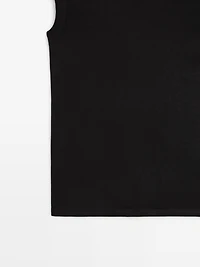 Drop sleeve T-shirt with button details