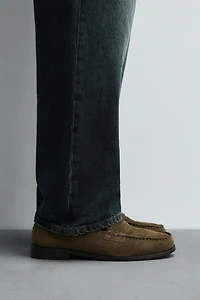 MOCASSINS EN CUIR AVEC MASQUE