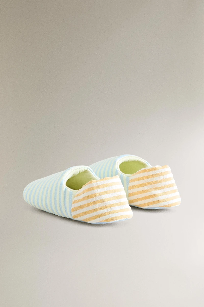KIDS' STRIPED SLIPPERS