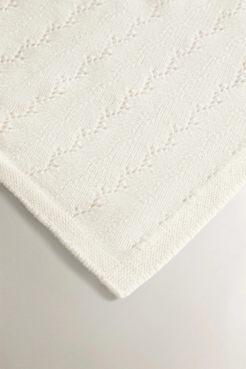 CHILDREN'S KNIT CASHMERE BLANKET