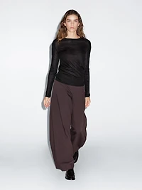 Lightweight regular fit long sleeve T-shirt