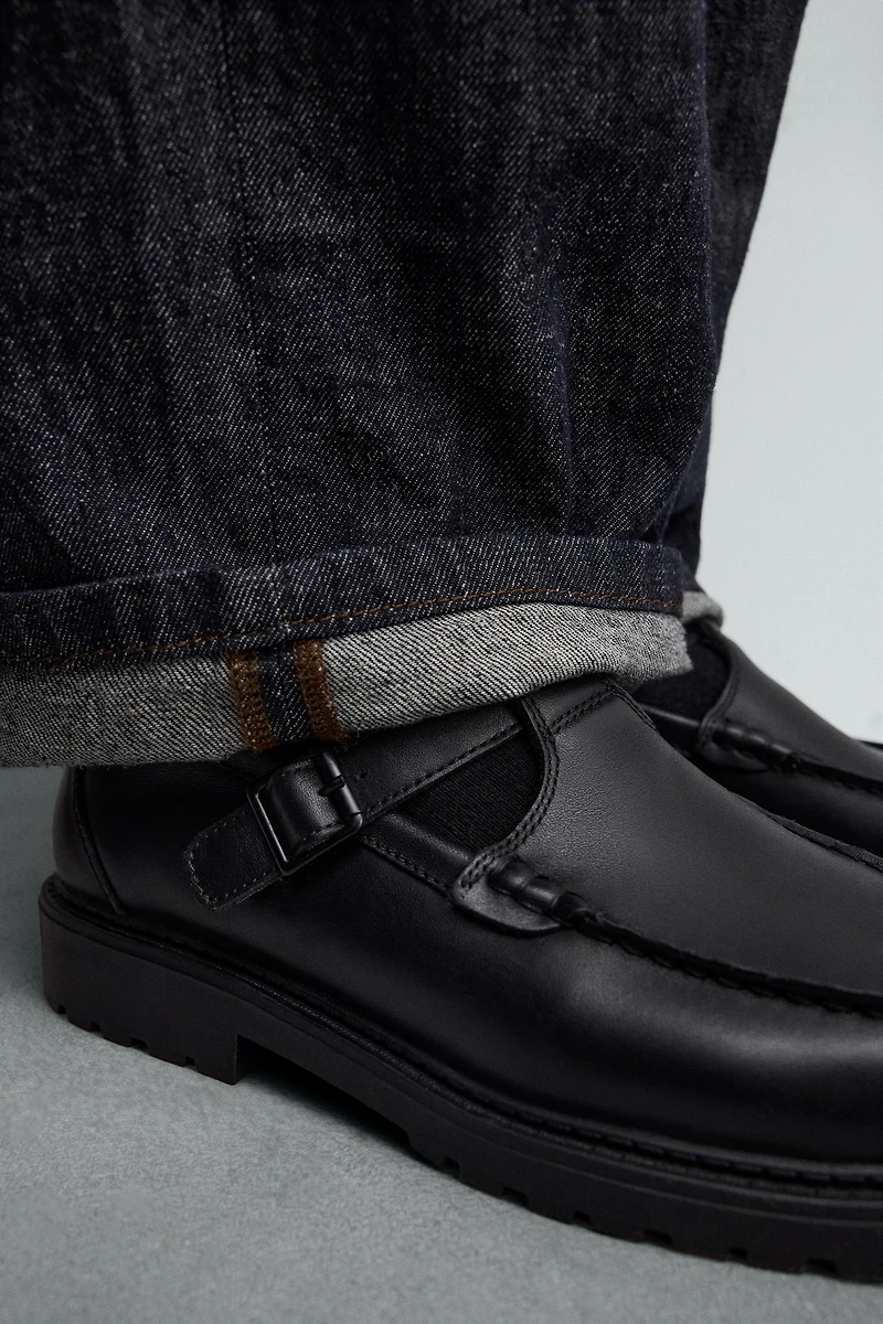 LEATHER BUCKLE SHOES