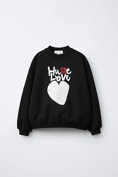 HEART SWEATSHIRT