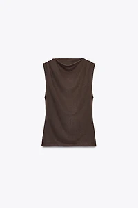 TOP EN MAILLE COUPÉ