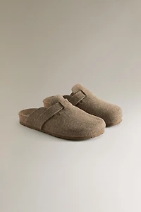 FELT CLOGS WITH STRAP