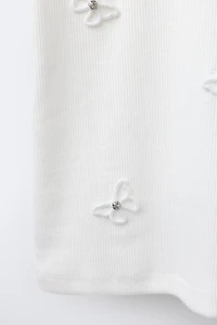 RIBBED T-SHIRT WITH JEWEL APPLIQUÉ