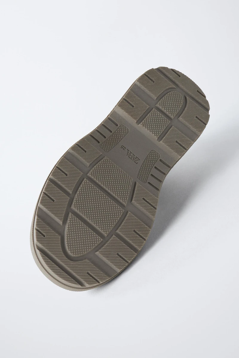 LINED BOOTS