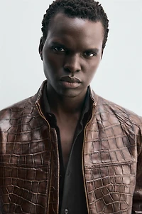 BLOUSON EN CUIR GRAVÉ