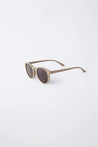 THIN PLASTIC FRAME SUNGLASSES