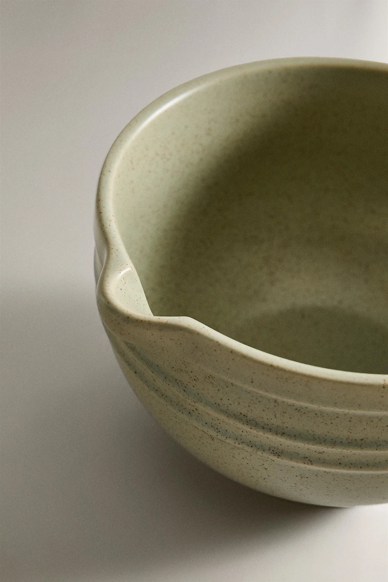 STONEWARE MORTAR AND PESTLE
