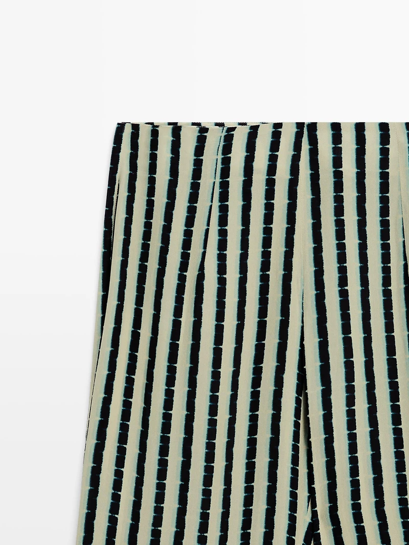 Pantalon flare à rayures