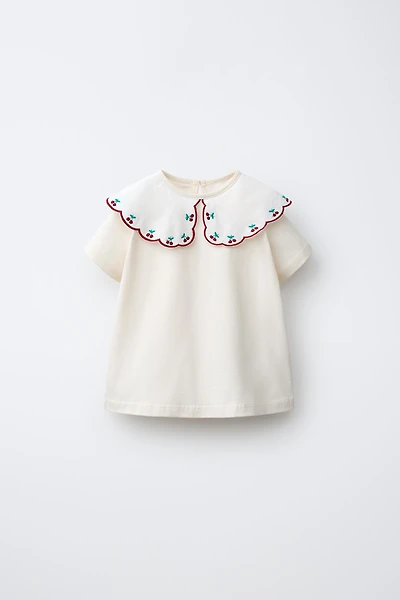 EMBROIDERED CONTRAST COLLAR TOP