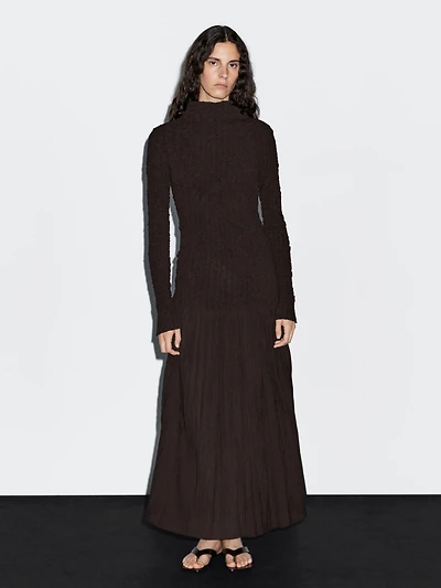 Long pleated stretch dress