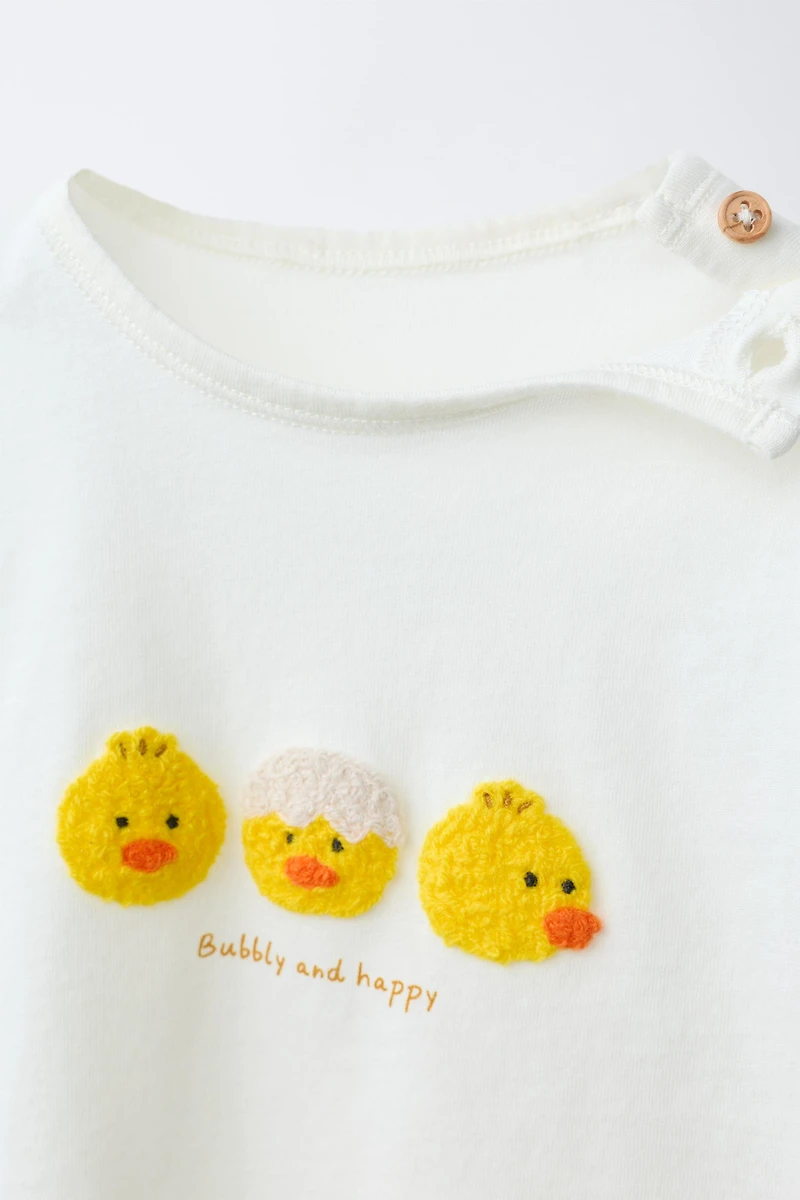 RUFFLY EMBROIDERED CHICK T-SHIRT