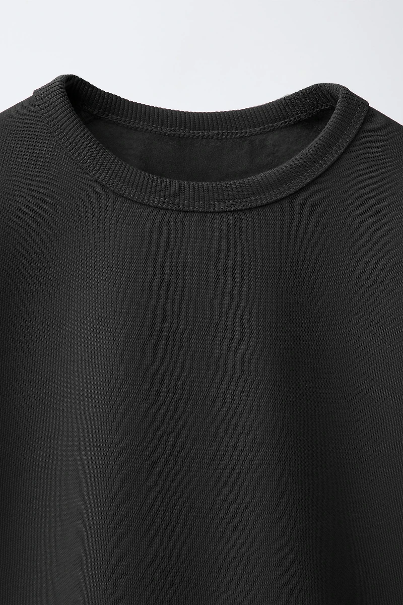 BASIC SWEATSHIRT