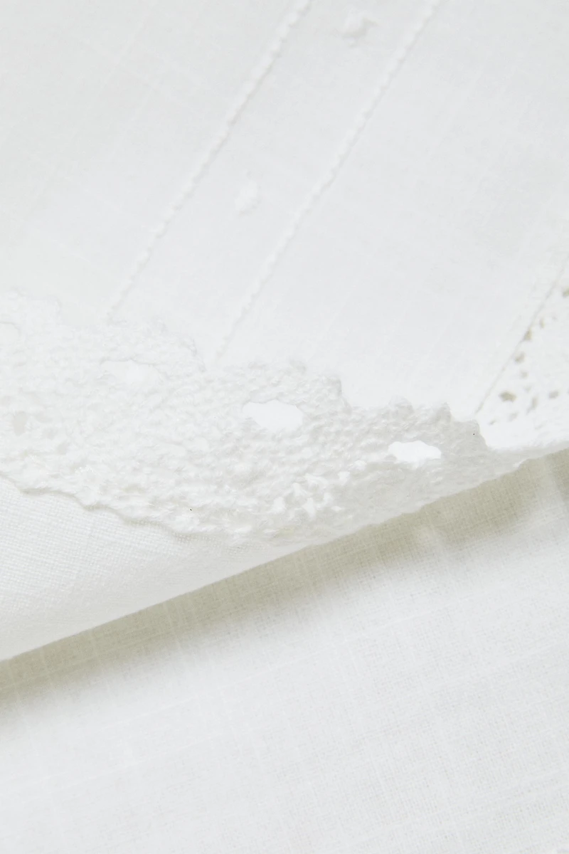EMBROIDERED COTTON NAPKINS WITH LACE TRIM (PACK OF 2)