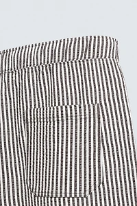 STRIPED SEERSUCKER COMFORT PANTS