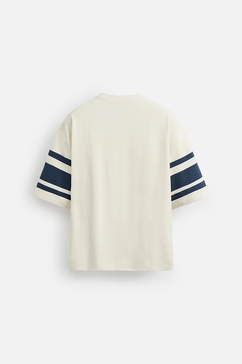 T-SHIRT IMPRIMÉ VARSITY