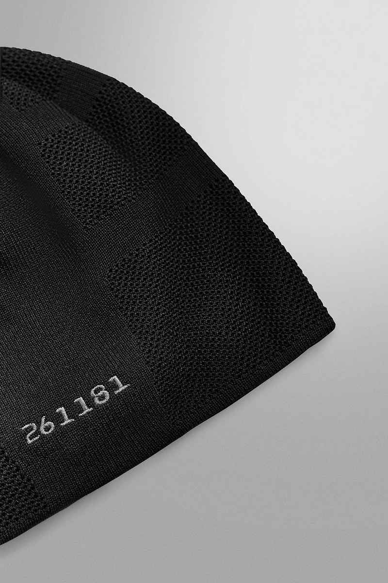 TECHNICAL RUNNING BEANIE HAT