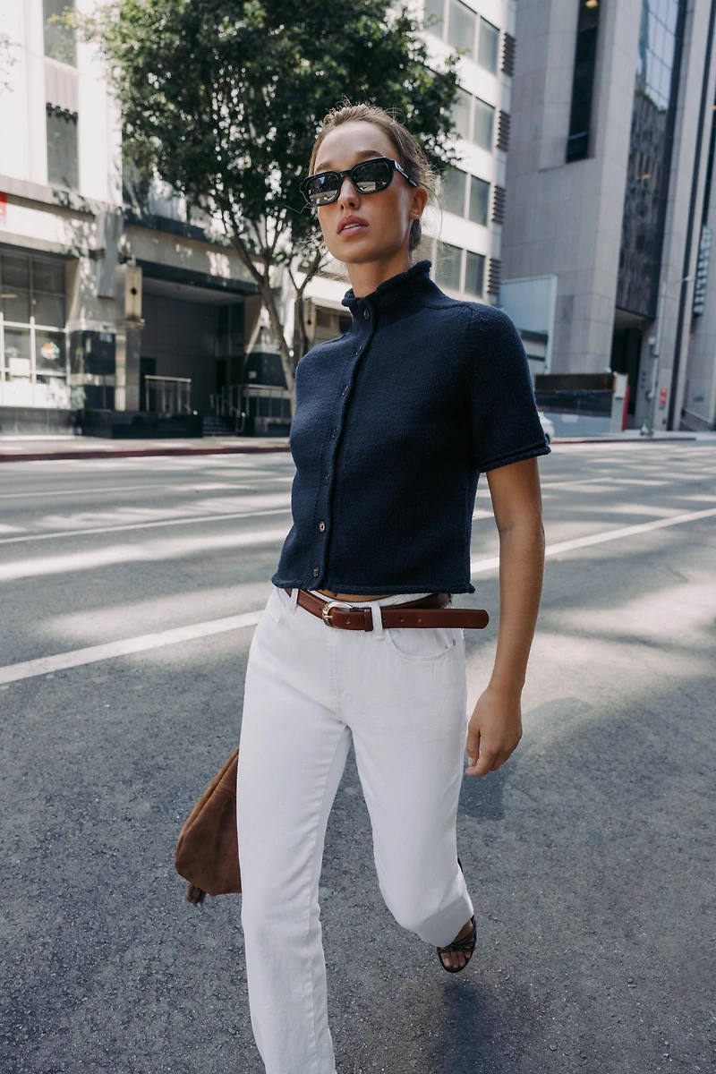GILET EN MAILLE À MANCHES COURTES
