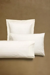 STRIPED PILLOWCASE