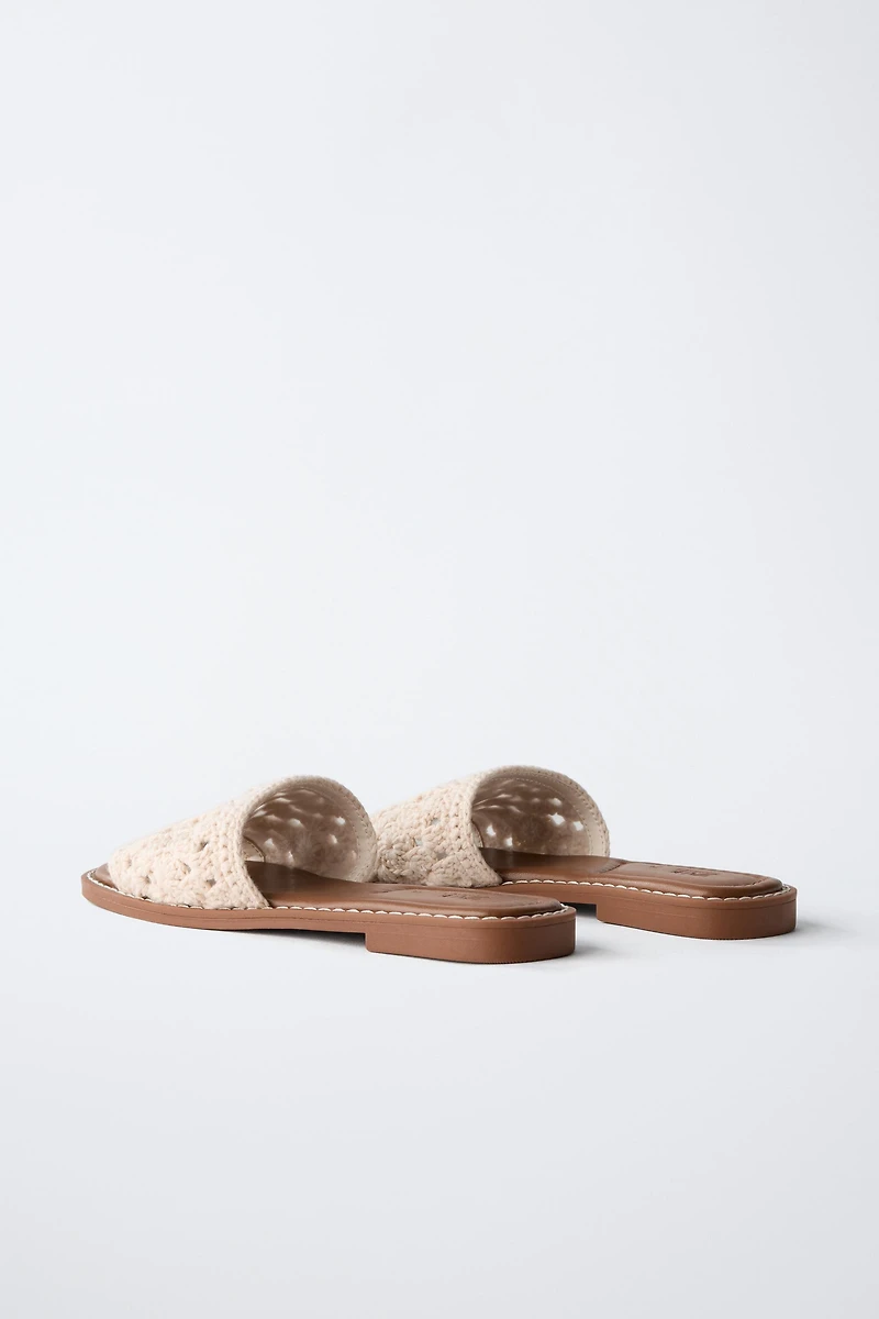 CROCHET FLAT SANDALS