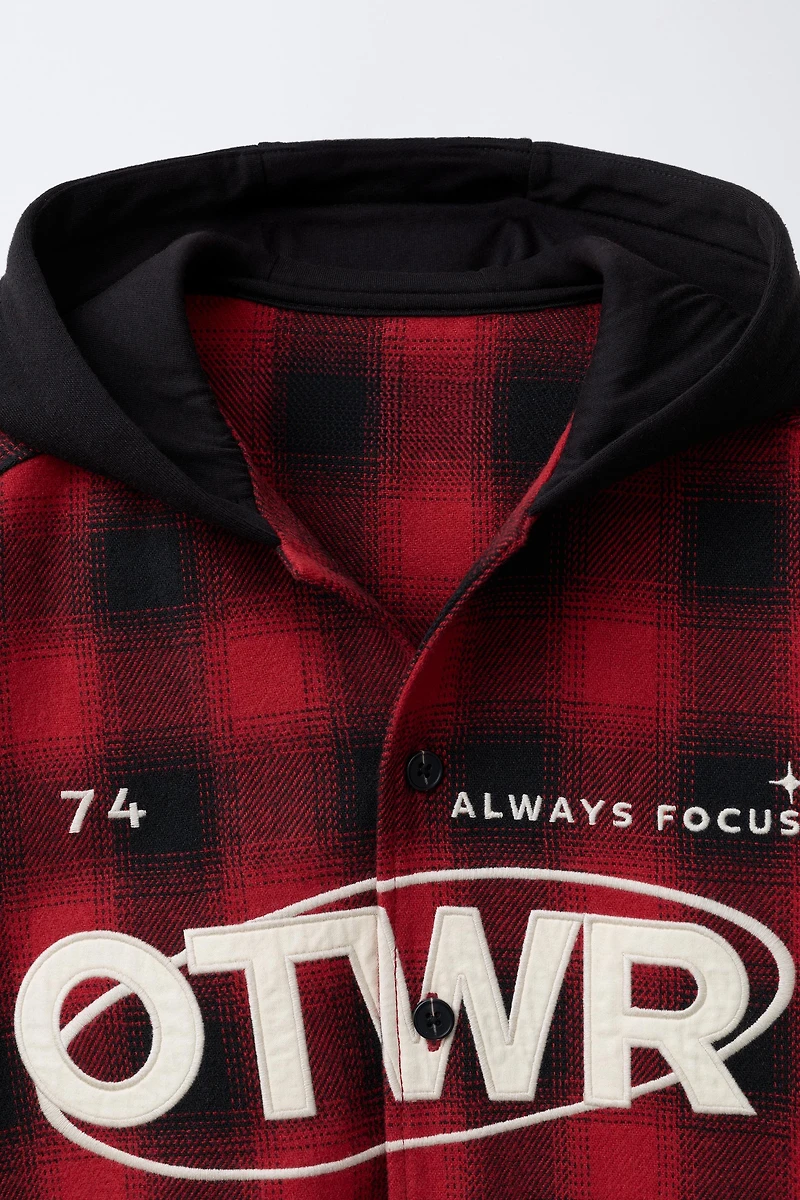 PLAID HOODED OVERSHIRT