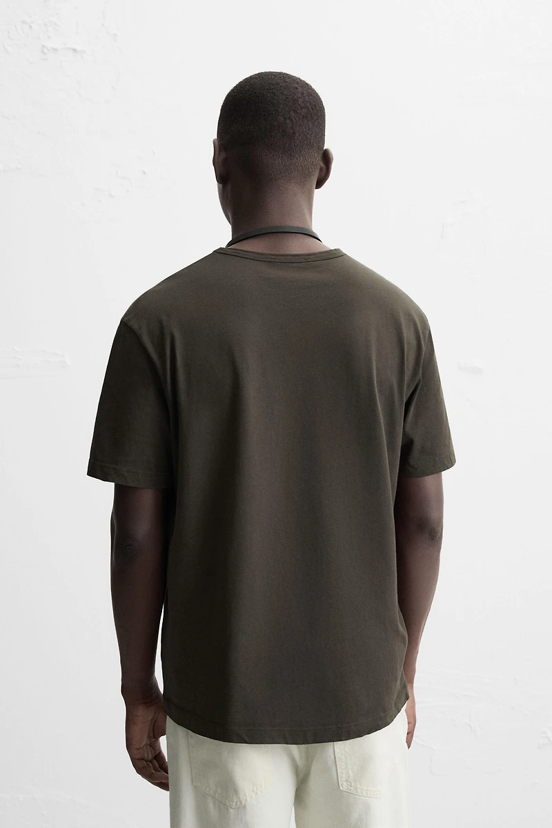 BASIC LIGHTWEIGHT T-SHIRT