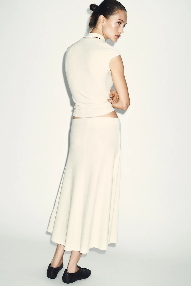 TOP DOUX À COL MONTANT