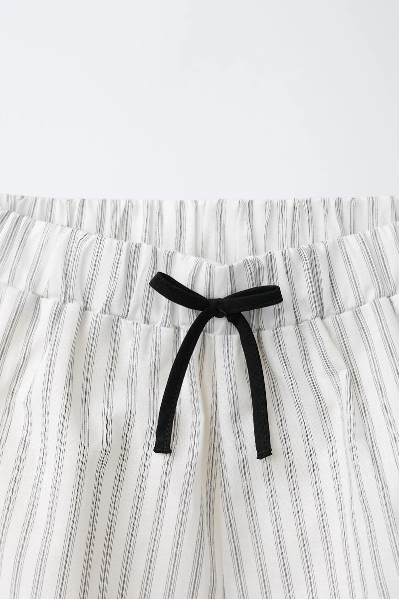 SHORT À RAYURES BRODÉES