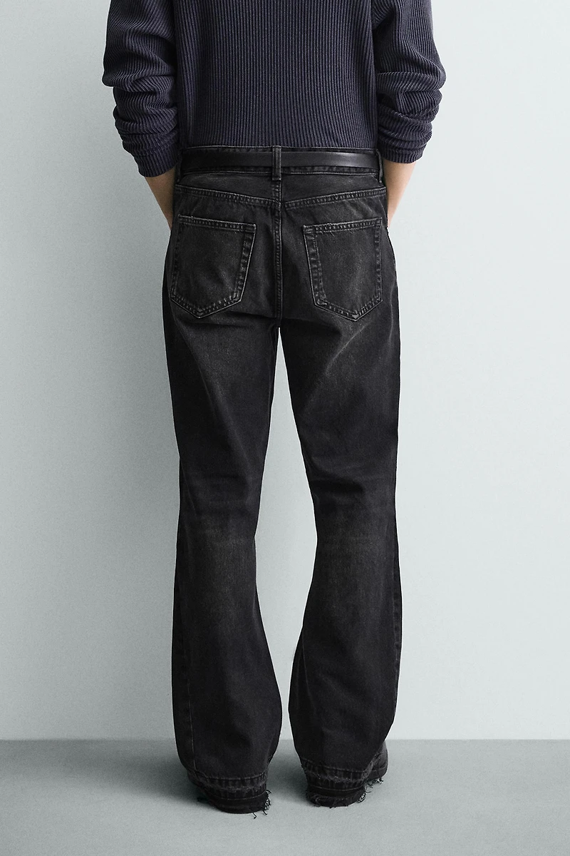 RIPPED FLARE FIT JEANS