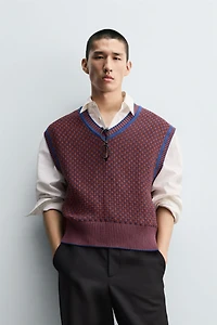 CONTRAST KNIT VEST