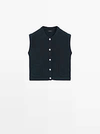 Knit vest with golden buttons