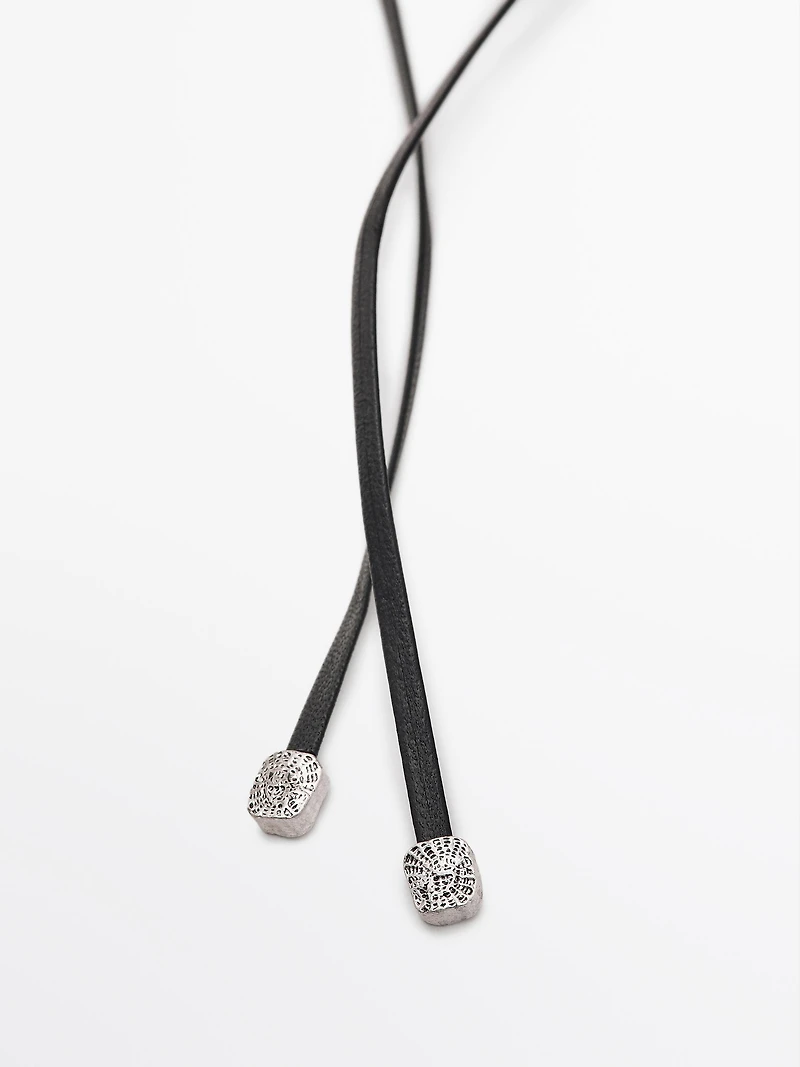 Collier médaillon texturé