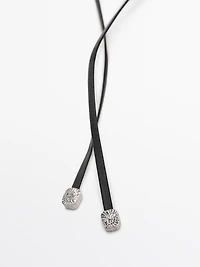 Collier médaillon texturé