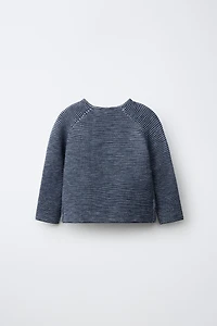 PULL EN MAILLE À RAYURES CROISÉ