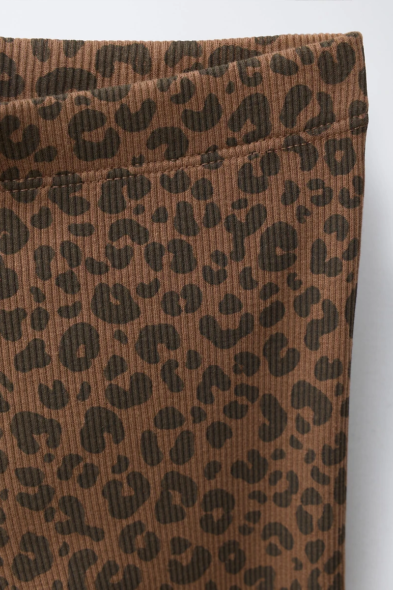 RIBBED T-SHIRT AND ANIMAL PRINT LEGGINGS SET