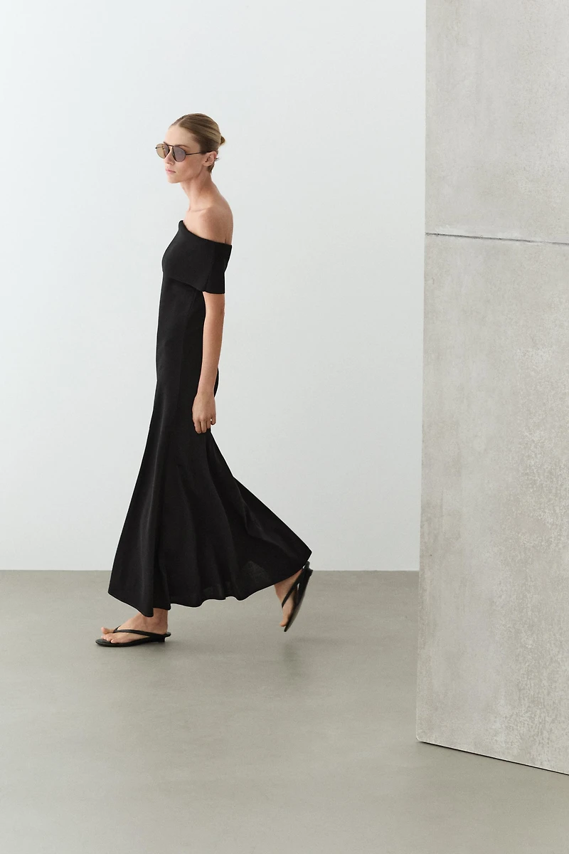 Robe midi en maille épaules dénudées