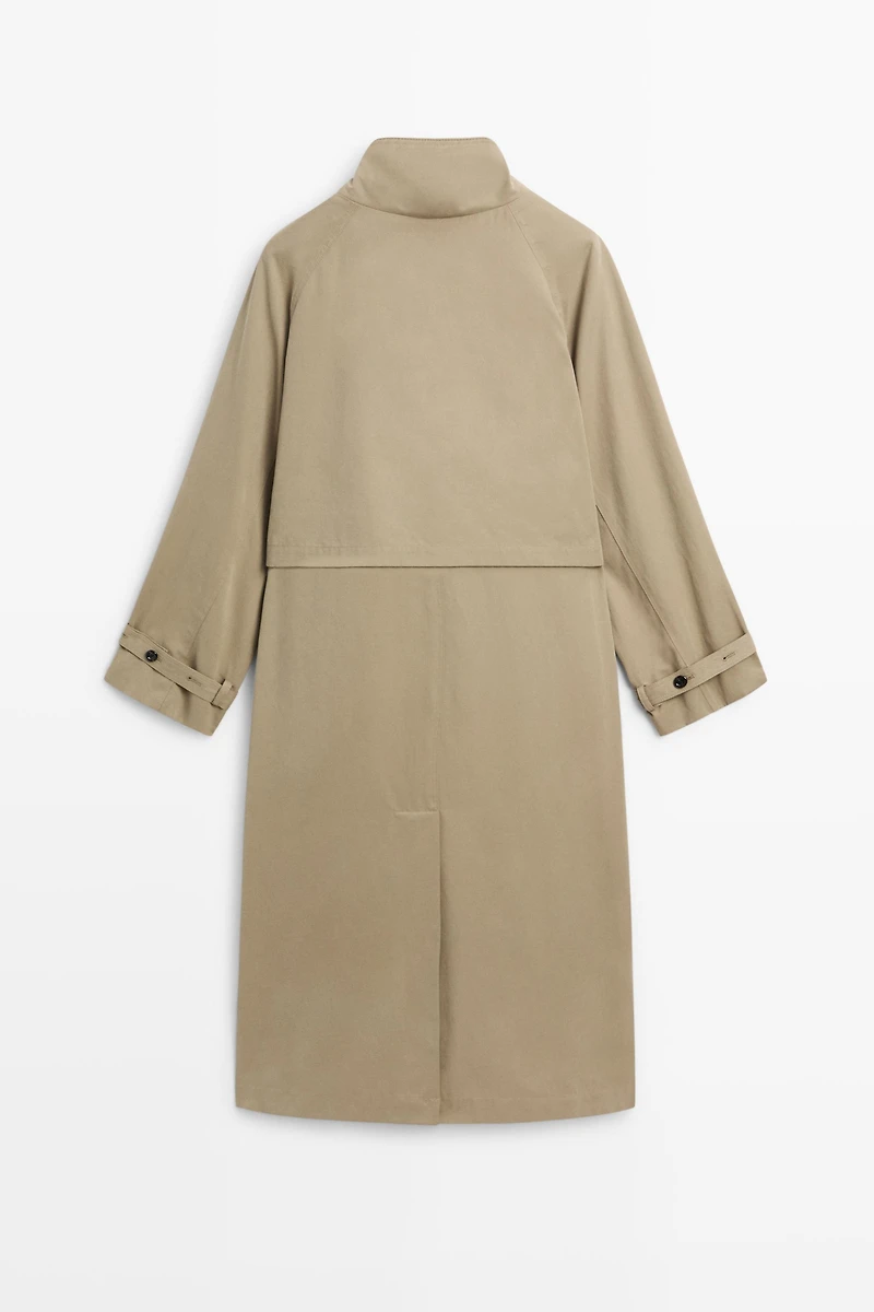 Long buckle-detail trench coat