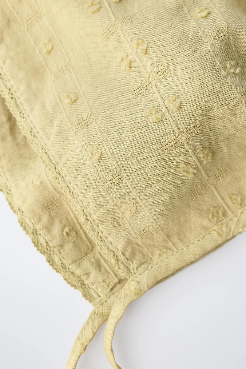 BONNET DENTELLE BRODERIE