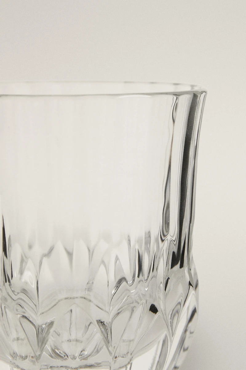 ENGRAVED-EFFECT CRYSTALLINE TUMBLER