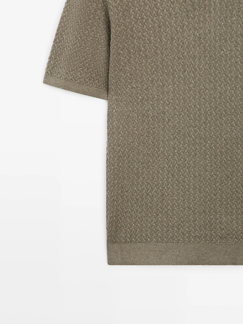 Cable-knit V-neck polo shirt