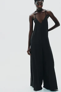 TEXTURED FLOWY LONG JUMPSUIT