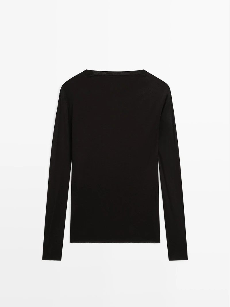 Lightweight regular fit long sleeve T-shirt