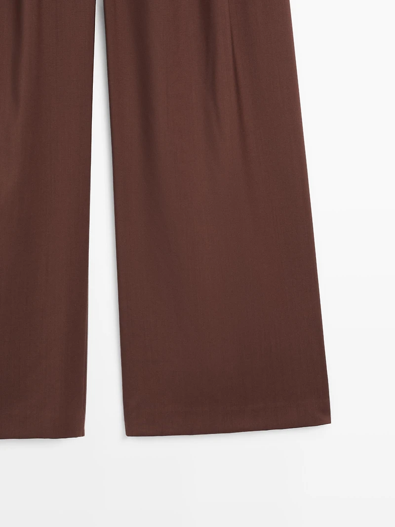 Wide-leg trousers with double dart