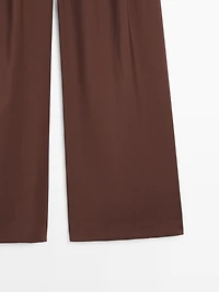 Wide-leg trousers with double dart