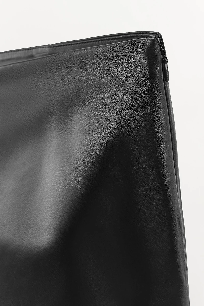 LACE LEATHER SHORTS