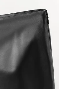 LACE LEATHER SHORTS