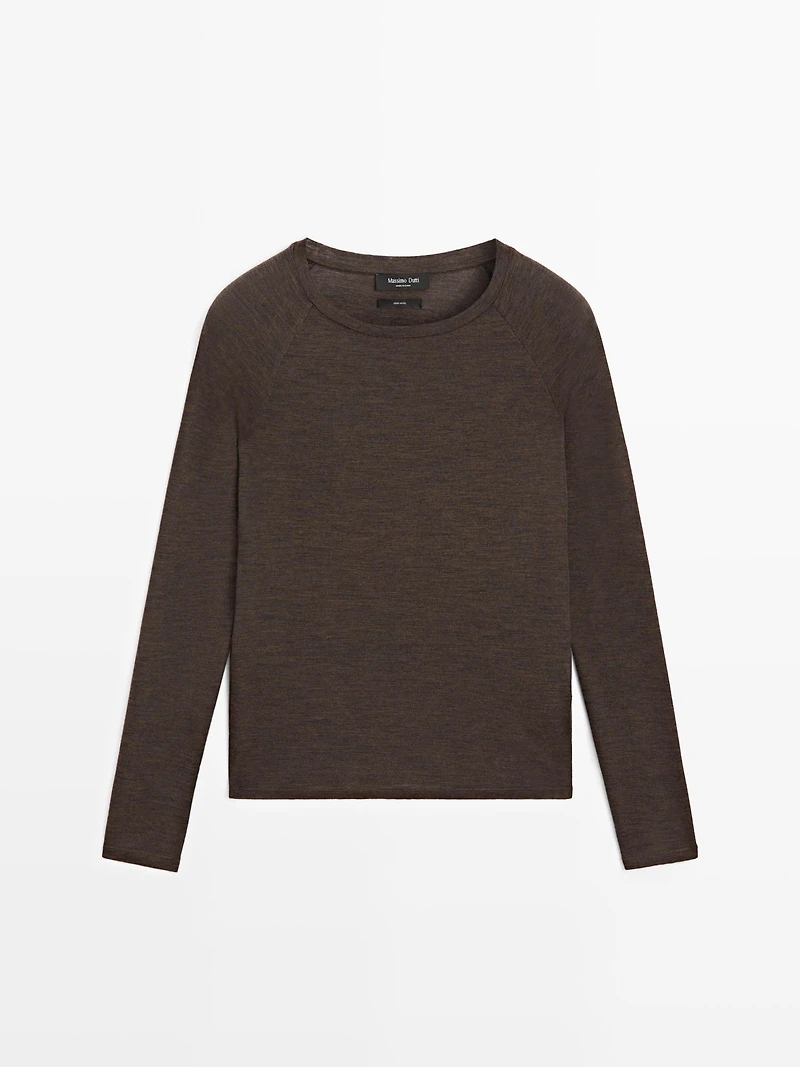 Wool T-shirt with raglan sleeves